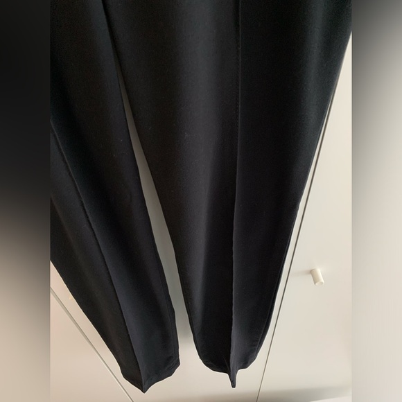 BCBG MaxAzria Black ‘Maria’ Slim Fit Crepe Pull-On Pants - Picture 11 of 11